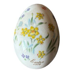 Vintage 1978 NORITAKE Bone China Egg - 8th Edition